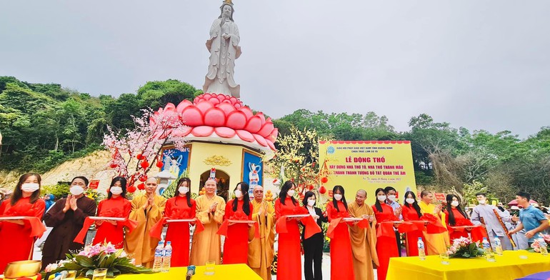 Khánh thành đài Bồ-tát Quán Thế Âm, khởi công xây nhà Tổ chùa Trúc Lâm Cô Tô 