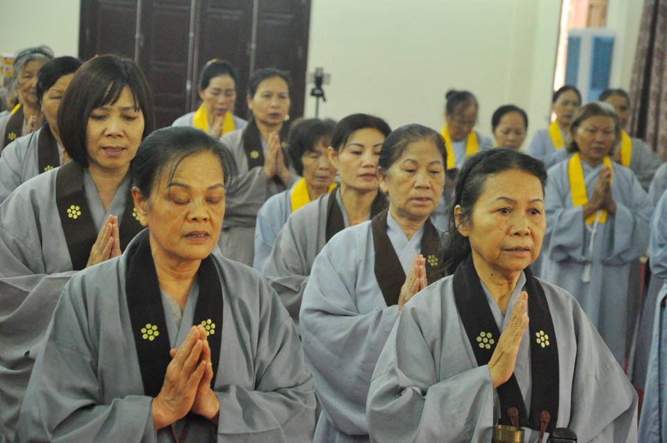 Đạo tràng Pháp Hoa tham dự Khóa tu Bát Quan trai giới hàng tháng tại chùa Trình – Yên Tử 