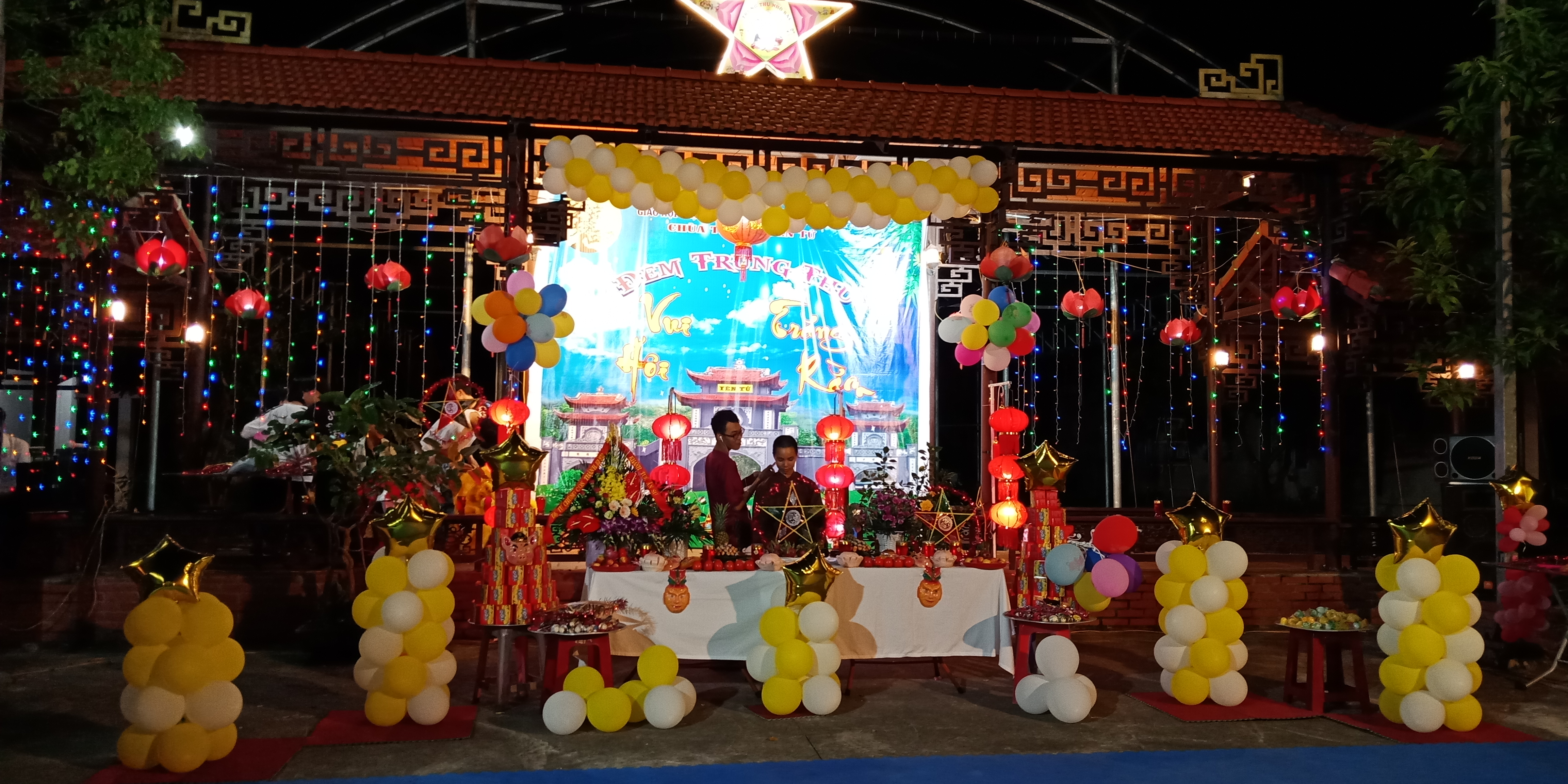 CLB TTNPT chùa Trình Yên Tử tổng kết khóa sinh hoạt hè và Đêm Hội Trăng Rằm ấm áp 2018 