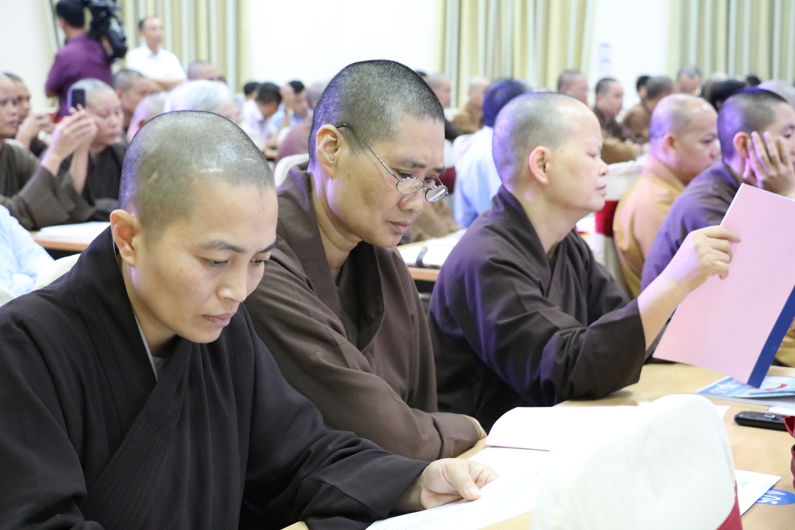 Phật giáo Quảng Ninh tham gia Hội nghị bồi dưỡng kiến thức quốc phòng an ninh 