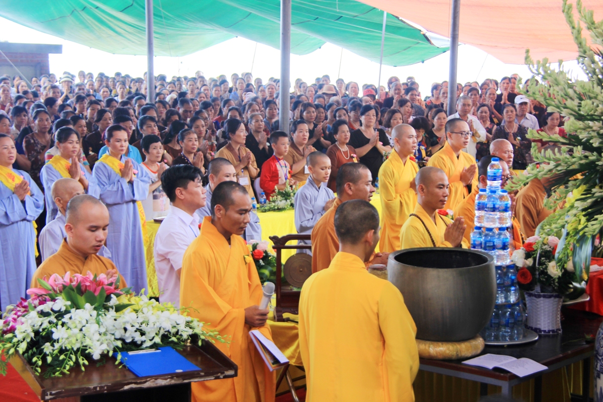 CHUÀ NGỌA VÂN THÔNG BÁO KHÓA TU NGÀY AN LẠC THÁNG 8 – TRUNG THU TRÊN ĐỈNH NGỌA VÂN 