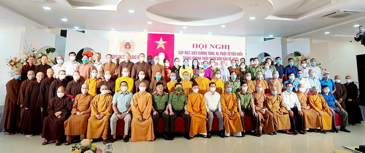 Hội nghị biểu dương Tăng Ni, Phật tử tiêu biểu trong phong trào toàn dân bảo vệ an ninh tổ quốc 