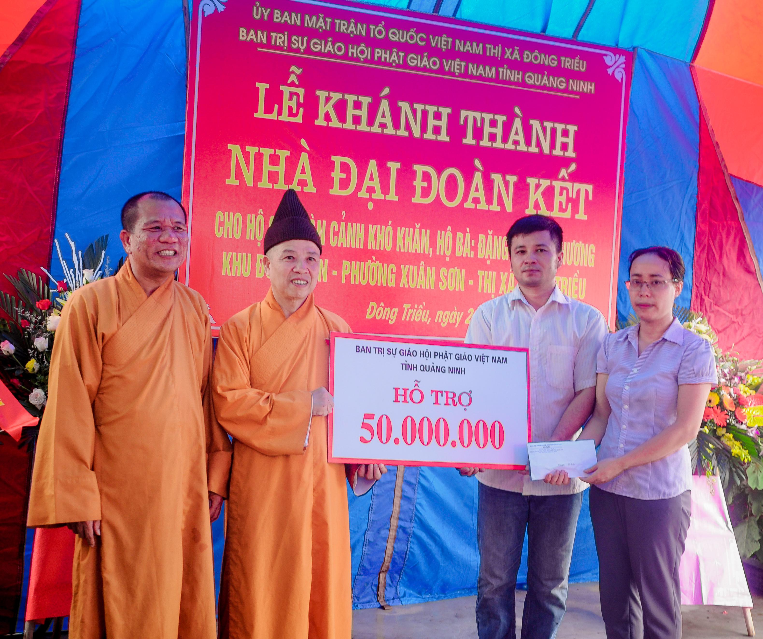 Ban Trị sự GHPGVN tỉnh Quảng Ninh hỗ trợ 50 triệu đồng xây nhà đại đoàn kết cho gia đình có hoàn cảnh đặc biệt khó khăn tại Xuân Sơn, Đông Triều 
