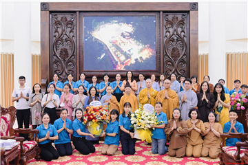 Văn phòng Ban Từ thiện TƯ, Phân ban Từ thiện Đối ngoại và Quan hệ quốc tế về thăm và tùy hỷ trường hạ Học viện Phật giáo Việt Nam tại Hà Nội
